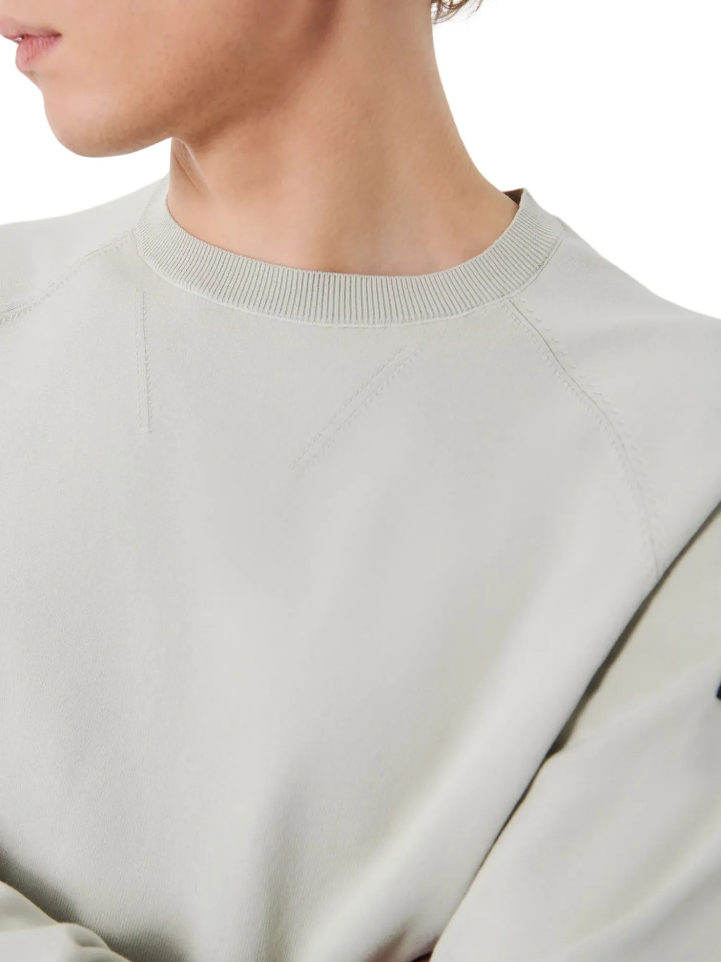 Amos Round Knit