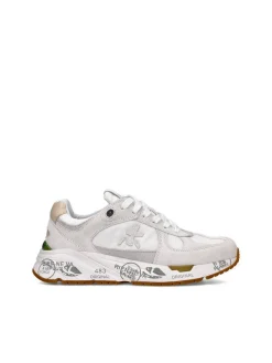 Mased Sneakers