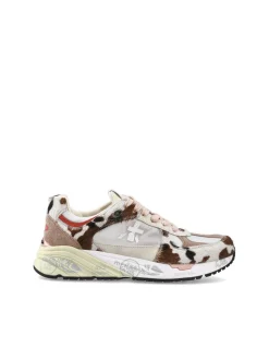 Mased Sneakers