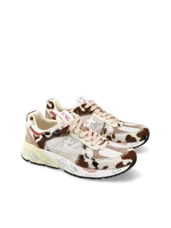 Mased Sneakers