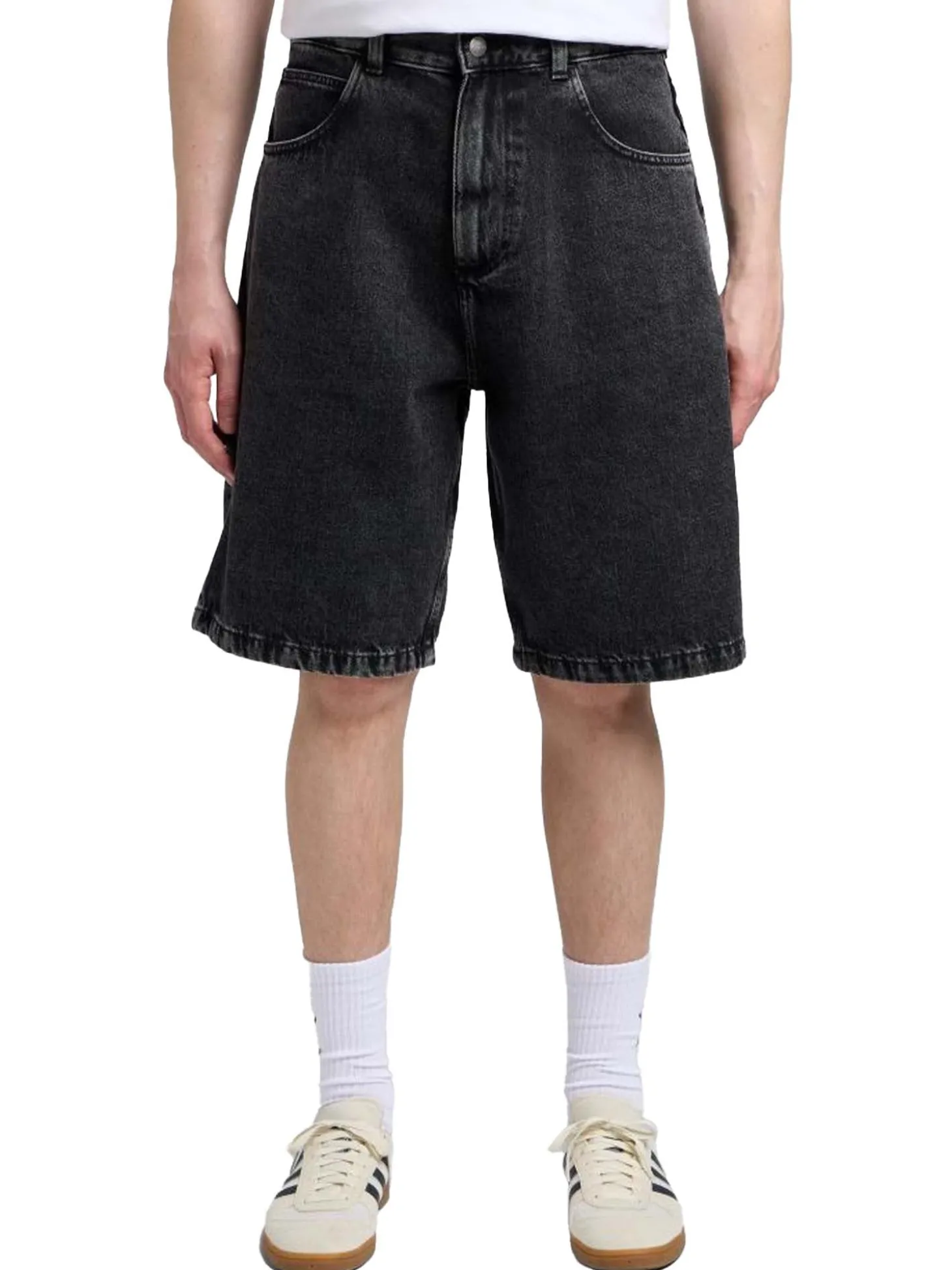 Short Worker