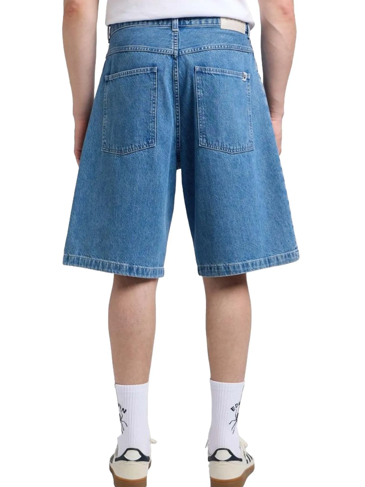 Short Worker