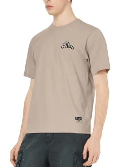 T-shirt vestibilità regolare con stampa gabbiano e totem Daruma
